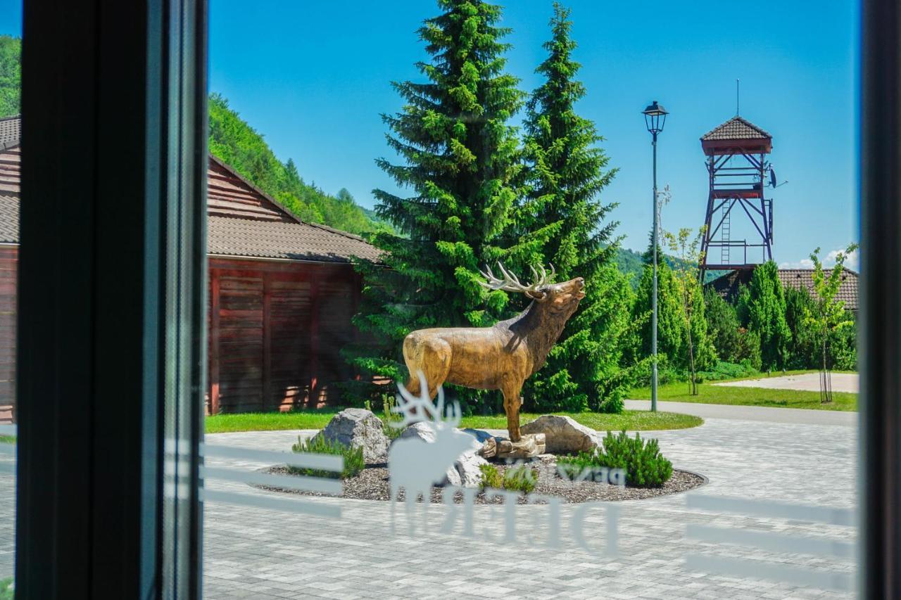 Penzion Deer Valča Dış mekan fotoğraf